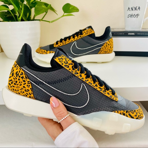 nike waffle racer cheetah